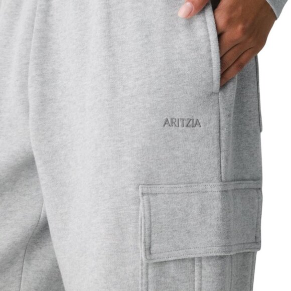 Aritzia Cozy Sweatfleece Mega Cargo™ Sweatpant - Picture 2 of 10